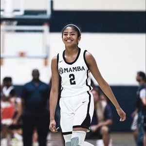 Meet your Posher, Mayah